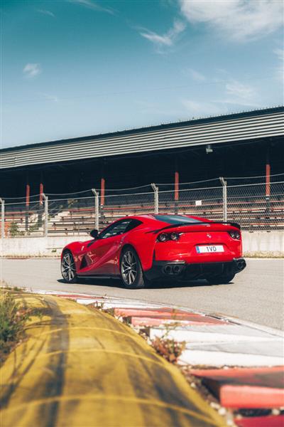 Grote foto ferrari 812 superfast carbon kofferbak spoiler lip auto onderdelen tuning en styling