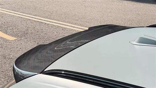 Grote foto dit betreft een bmw g21 g81 m3 touring carbon dak spoiler auto onderdelen tuning en styling