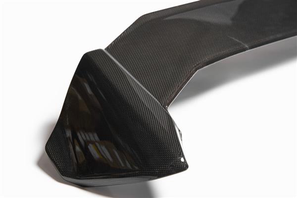 Grote foto dit betreft een ferrari purosangue carbon kofferbak dak spoiler lip auto onderdelen tuning en styling