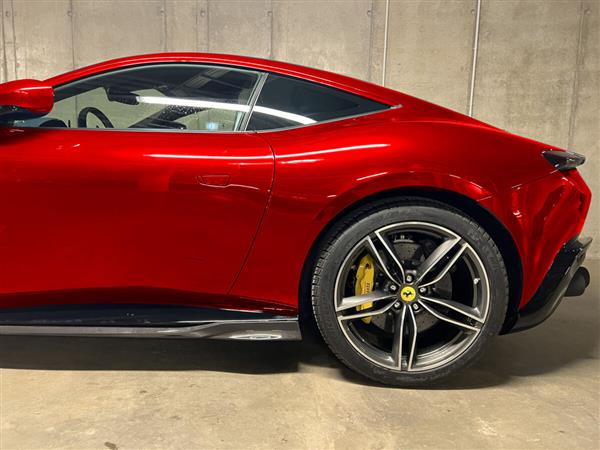 Grote foto ferrari roma carbon side skirt extensions auto onderdelen tuning en styling