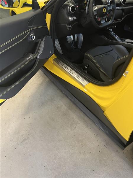 Grote foto ferrari portofino carbon side skirt extensions auto onderdelen tuning en styling