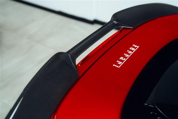 Grote foto ferrari sf90 carbok kofferbak klep spoiler auto onderdelen tuning en styling