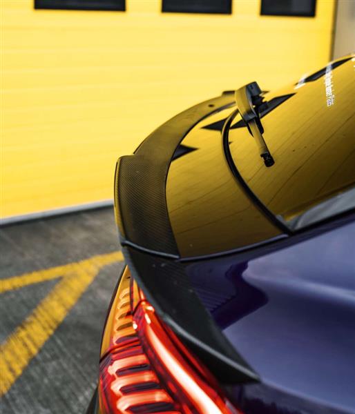 Grote foto audi rsq8 carbon kofferbak middel spoiler auto onderdelen tuning en styling