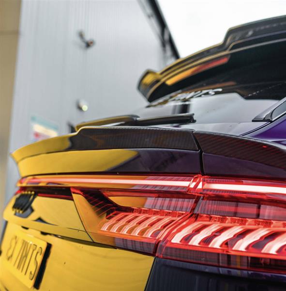 Grote foto audi rsq8 carbon kofferbak middel spoiler auto onderdelen tuning en styling