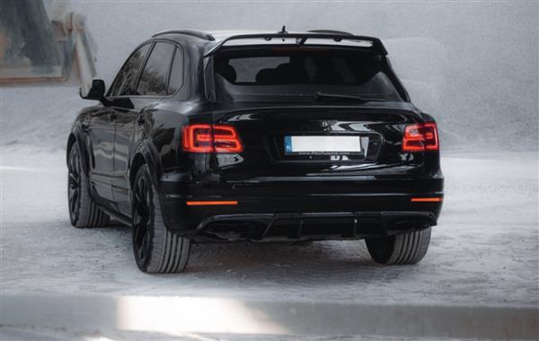 Grote foto bentley bentayga carbon kofferbak strips auto onderdelen tuning en styling