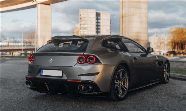 Grote foto ferrari gtc4 lusso carbon dak spoiler auto onderdelen tuning en styling