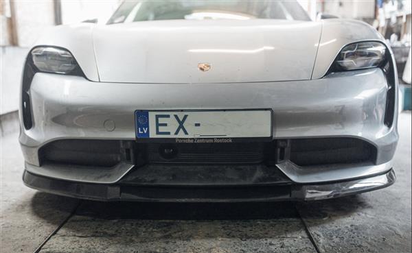 Grote foto porsche taycan turbo s carbon voorlip splitter auto onderdelen tuning en styling