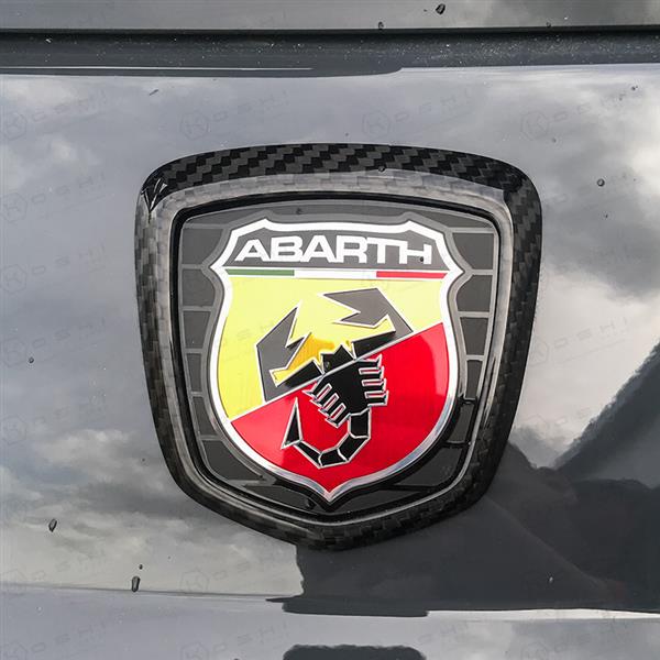 Grote foto fiat abarth 500 595 carbon fiber achter logo embleem frame auto onderdelen tuning en styling