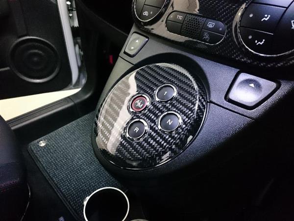 Grote foto fiat 500 abarth carbon fiber automaat versnellings cover auto onderdelen tuning en styling