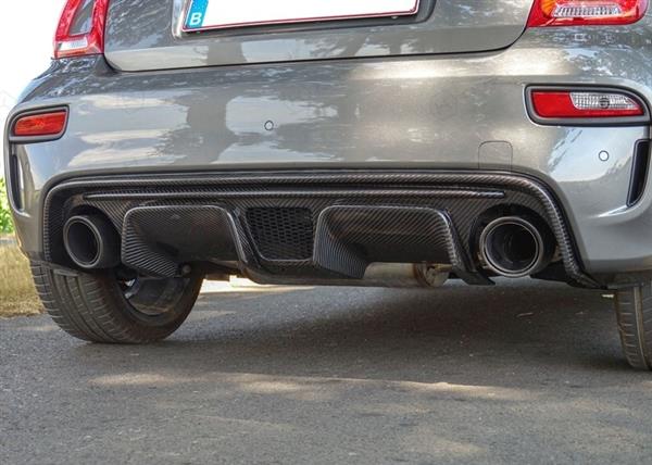 Grote foto fiat abarth 595 carbon fiber diffusor auto onderdelen tuning en styling