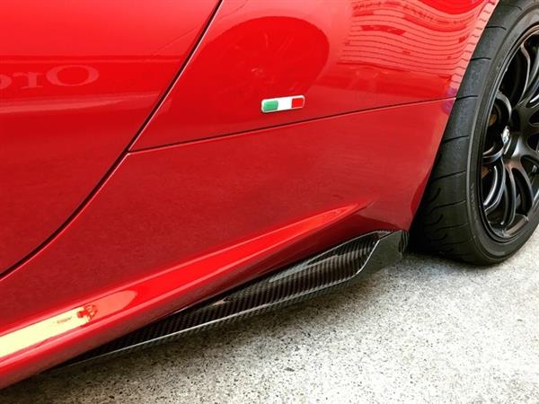 Grote foto alfa romeo 4c carbon fiber haai fin side skirts auto onderdelen tuning en styling