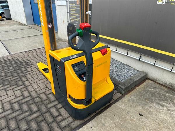 Grote foto vs 21848 elektrische triplex stapelaar jungheinrich ejc16 4.600mm doe het zelf en verbouw hefwerktuigen