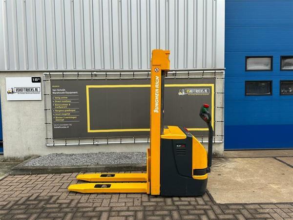 Grote foto vs 21848 elektrische triplex stapelaar jungheinrich ejc16 4.600mm doe het zelf en verbouw hefwerktuigen