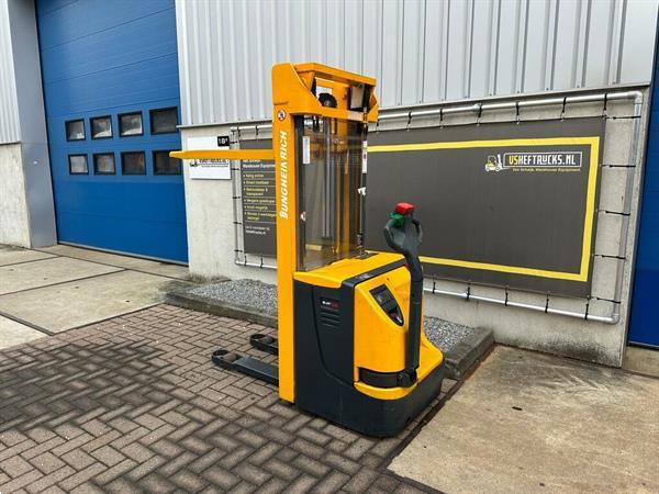 Grote foto vs 21848 elektrische triplex stapelaar jungheinrich ejc16 4.600mm doe het zelf en verbouw hefwerktuigen