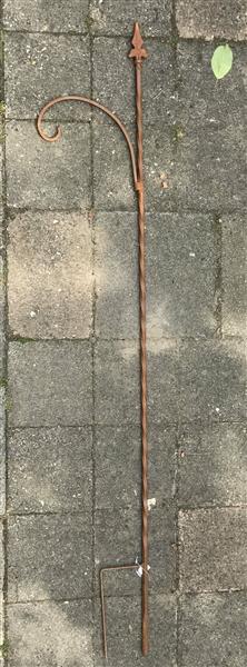 Grote foto tuinhaak plantensteun met sierhaak 150 cm. ps225 tuin en terras tuindecoratie