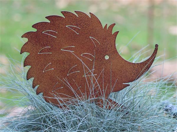 Grote foto tuinsteker egel stekelvarken roestkleurig metaal m se233 tuin en terras tuindecoratie