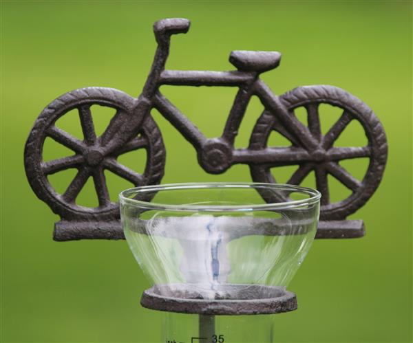 Grote foto regenmeter fiets gietijzer rm159 tuin en terras tuindecoratie