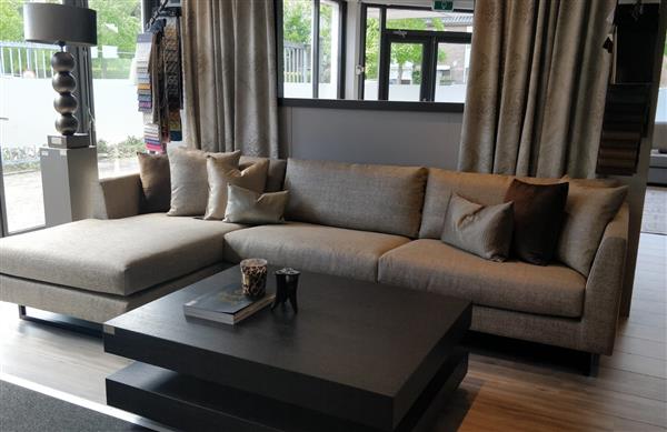 Grote foto luxe bank met stalen onderstel 2 zits huis en inrichting bankstellen