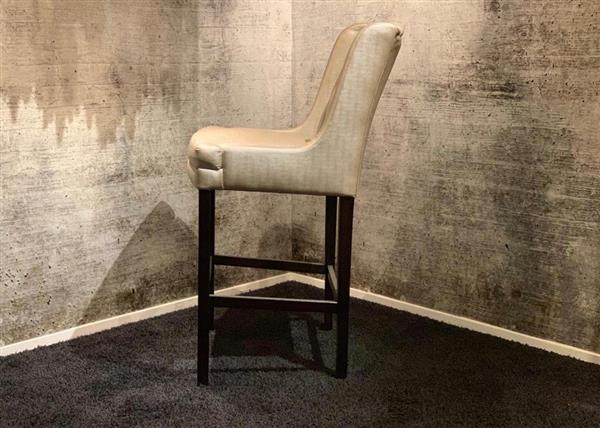 Grote foto luxe barstoel met knopen huis en inrichting stoelen