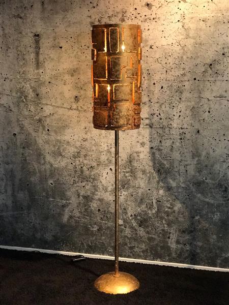 Grote foto metalen vloerlamp zilver huis en inrichting woningdecoratie