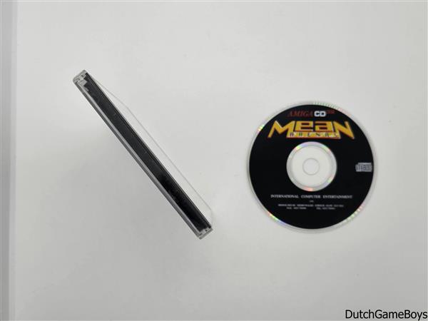 Grote foto amiga cd32 mean arenas spelcomputers games overige games