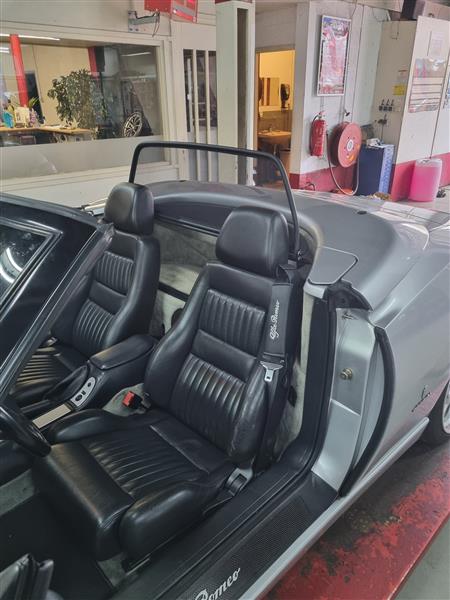 Grote foto windscherm alfa romeo spider 916 rood auto onderdelen overige auto onderdelen