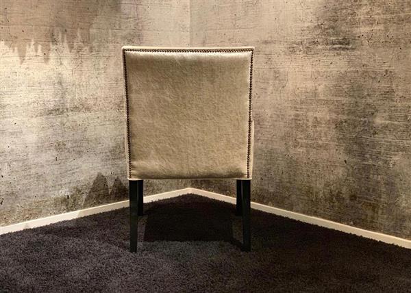 Grote foto velours stoel met nagels huis en inrichting stoelen