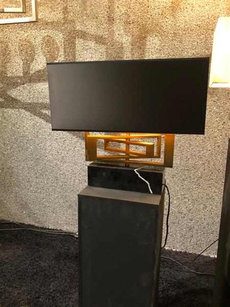 Grote foto moderne tafellamp matt brass zwart huis en inrichting woningdecoratie