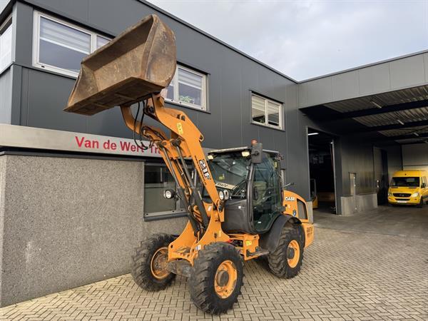 Grote foto case 21f shovel compact wheel loader 2016 bucket forks 3970hours agrarisch shovels