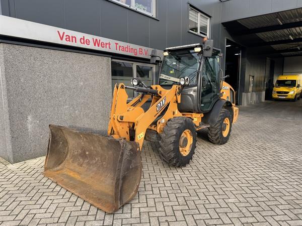 Grote foto case 21f shovel compact wheel loader 2016 bucket forks 3970hours agrarisch shovels
