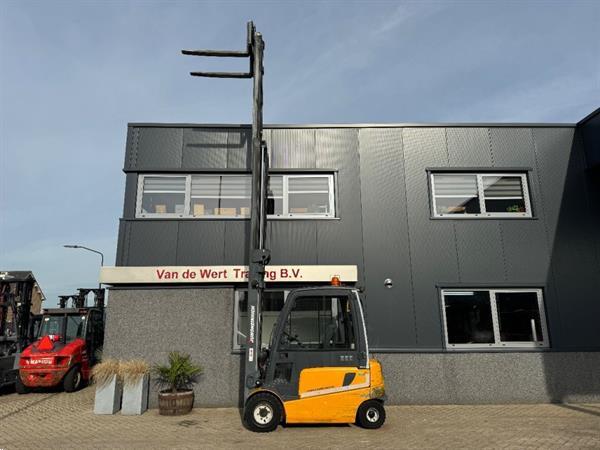 Grote foto jungheinrich efg430k heftruck triplo 650 freelift sideshift 4e functie elektrisch accu 2016 agrarisch heftrucks