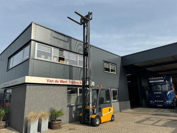Grote foto jungheinrich efg430k heftruck triplo 650 freelift sideshift 4e functie elektrisch accu 2016 agrarisch heftrucks