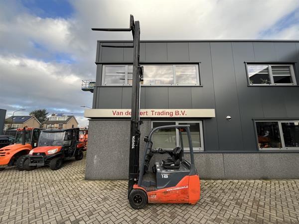 Grote foto heftruck toyota 8fbet18 triplo 500 freelift sideshift elektrisch 2013 agrarisch heftrucks