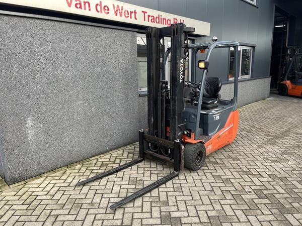 Grote foto heftruck toyota 8fbet18 triplo 500 freelift sideshift elektrisch 2013 agrarisch heftrucks