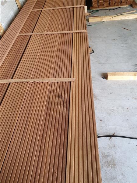 Grote foto hardhouten terasplanken ongeveer 25mm dik 145mm doe het zelf en verbouw hout en planken