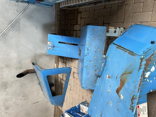 Grote foto moterblok en diverse kappen aichi sr12b hoogwerker doe het zelf en verbouw hoogwerkers