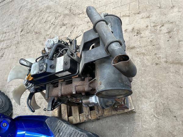 Grote foto moterblok en diverse kappen aichi sr12b hoogwerker doe het zelf en verbouw hoogwerkers