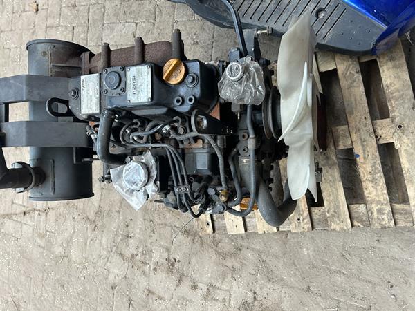 Grote foto moterblok en diverse kappen aichi sr12b hoogwerker doe het zelf en verbouw hoogwerkers