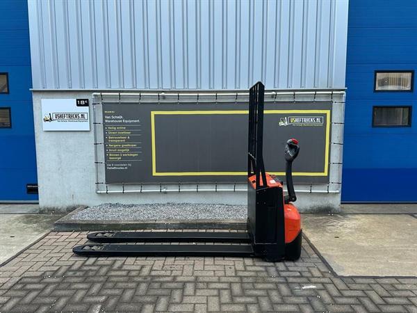 Grote foto vs 21942 elektrische palletwagen bt lepels 2000mm doe het zelf en verbouw hefwerktuigen