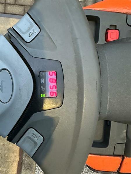 Grote foto vs 21944 elektrische meerijdpalletwagen bt lepels 2350mm doe het zelf en verbouw hefwerktuigen