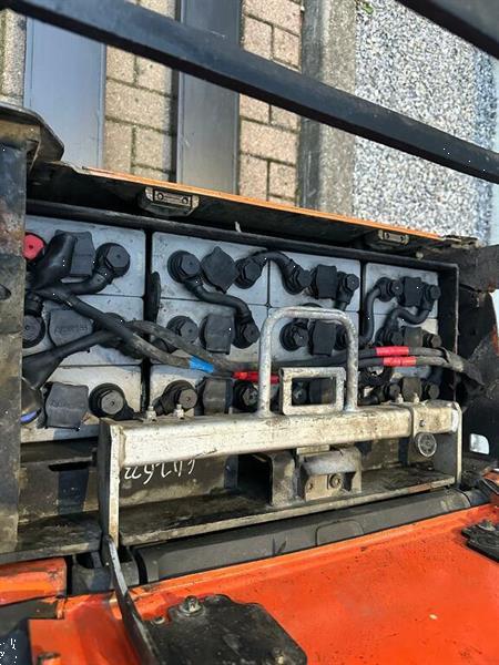 Grote foto vs 21944 elektrische meerijdpalletwagen bt lepels 2350mm doe het zelf en verbouw hefwerktuigen