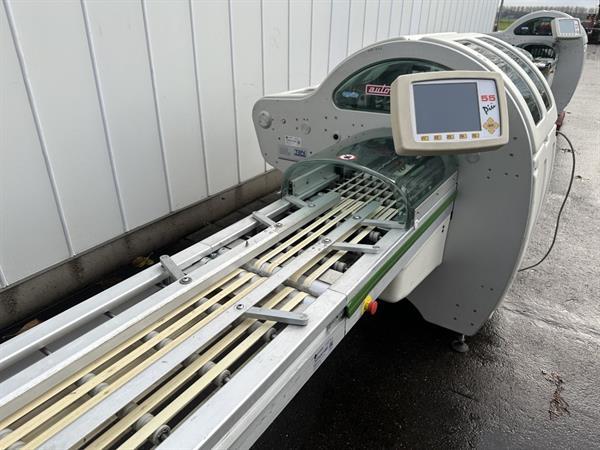Grote foto waldyssa automac piu 55 strechfolie verpakkingsmachine met 2 meter transportband agrarisch tuinbouw