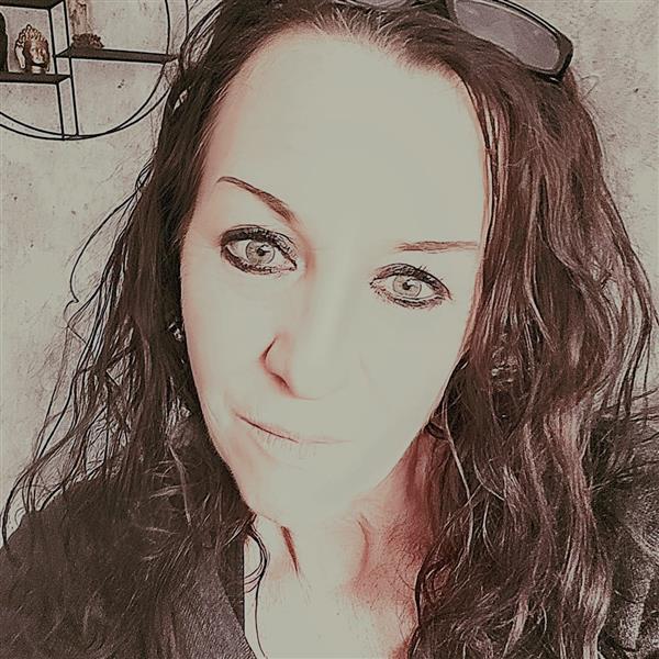 Grote foto werkplek voor masseur of nagelstyliste beauty en gezondheid massage