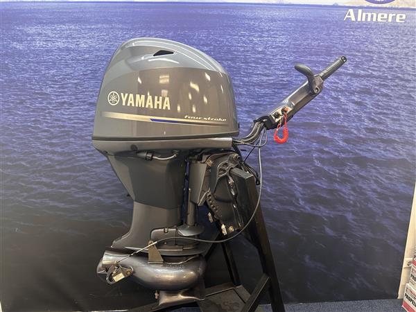 Grote foto yamaha 50 pk buitenboordmotor artikelnummer 5502 unieke watersport en boten buiten en binnenboordmotoren