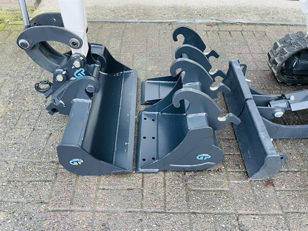 Grote foto bobcat e10z minigraver nieuw incl cw05 wissel 3 bakken doe het zelf en verbouw kranen en graafmachines