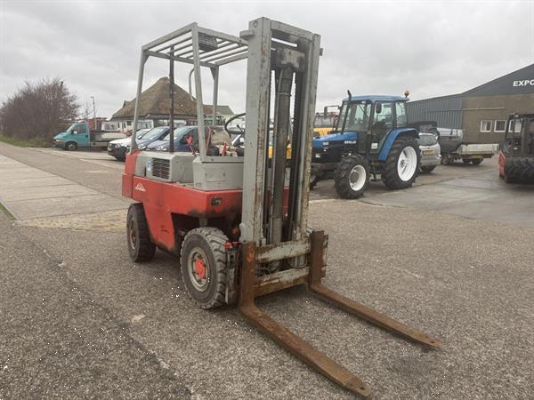 Grote foto linde h25d agrarisch heftrucks