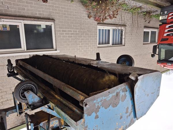 Grote foto veegmachine diesel rolbezem 2 35 m agrarisch veegmachines