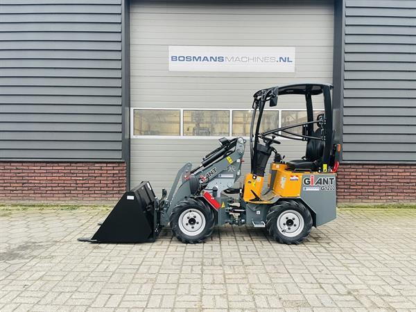 Grote foto giant g1200 minishovel kniklader nieuw agrarisch shovels