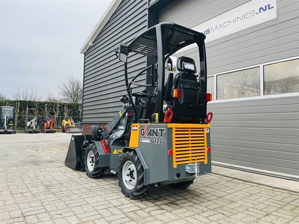 Grote foto giant g1200 minishovel kniklader nieuw agrarisch shovels