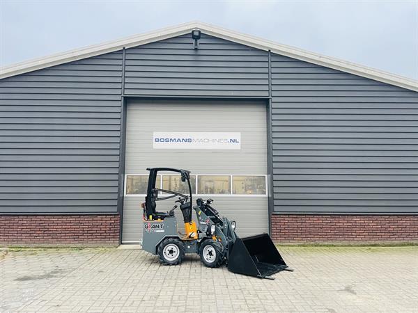 Grote foto giant g1200 minishovel kniklader nieuw agrarisch shovels